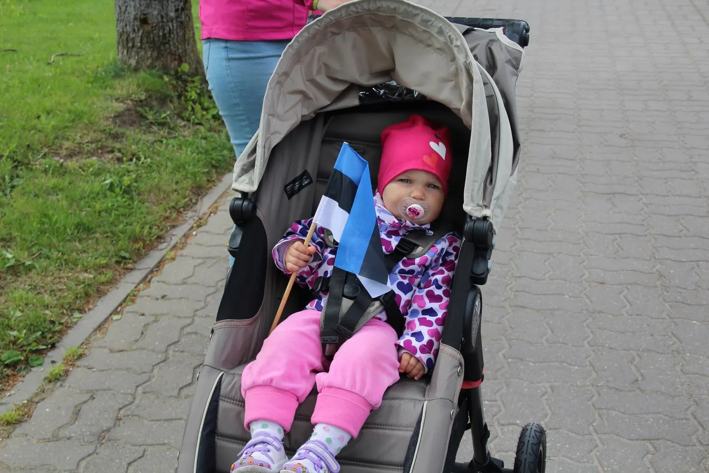 Otepää valla uued väikesed kodanikud saavad pühapäeval sünnikirjad.