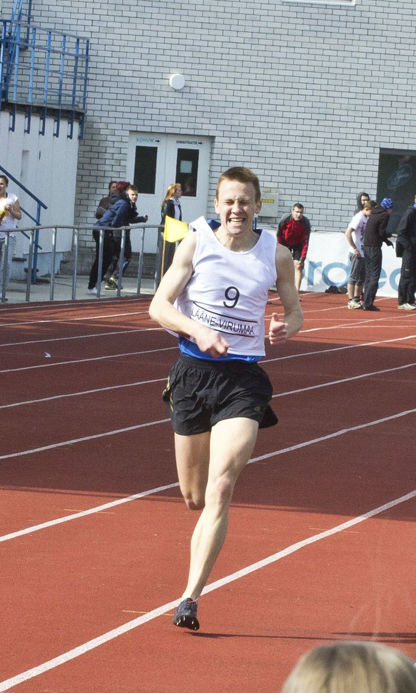 Taavi Kilki tuli Lääne-Virumaa noortemeistriks 1500 m jooksus.