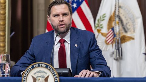 Vance lubas põhjalikult uurida USA valitsuse teavet UFOde kohta