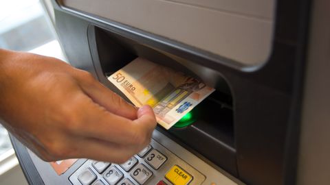 Под предлогом вируса в интернет-банке мошенники выманили у жителя Эстонии более 4000 евро