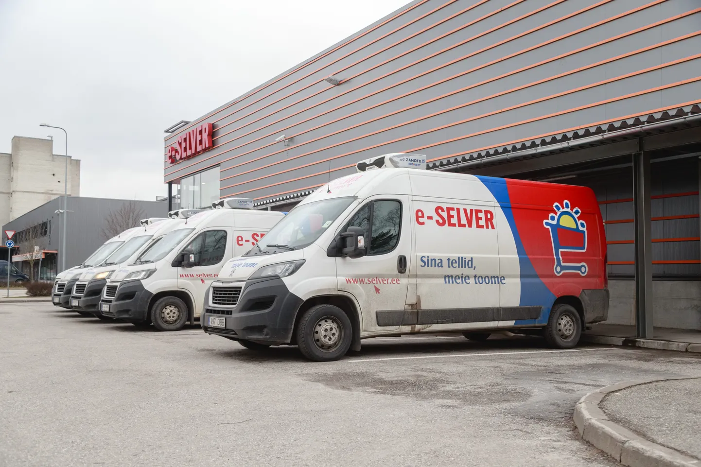 E-Selveri tellimuse komplekteerimine.