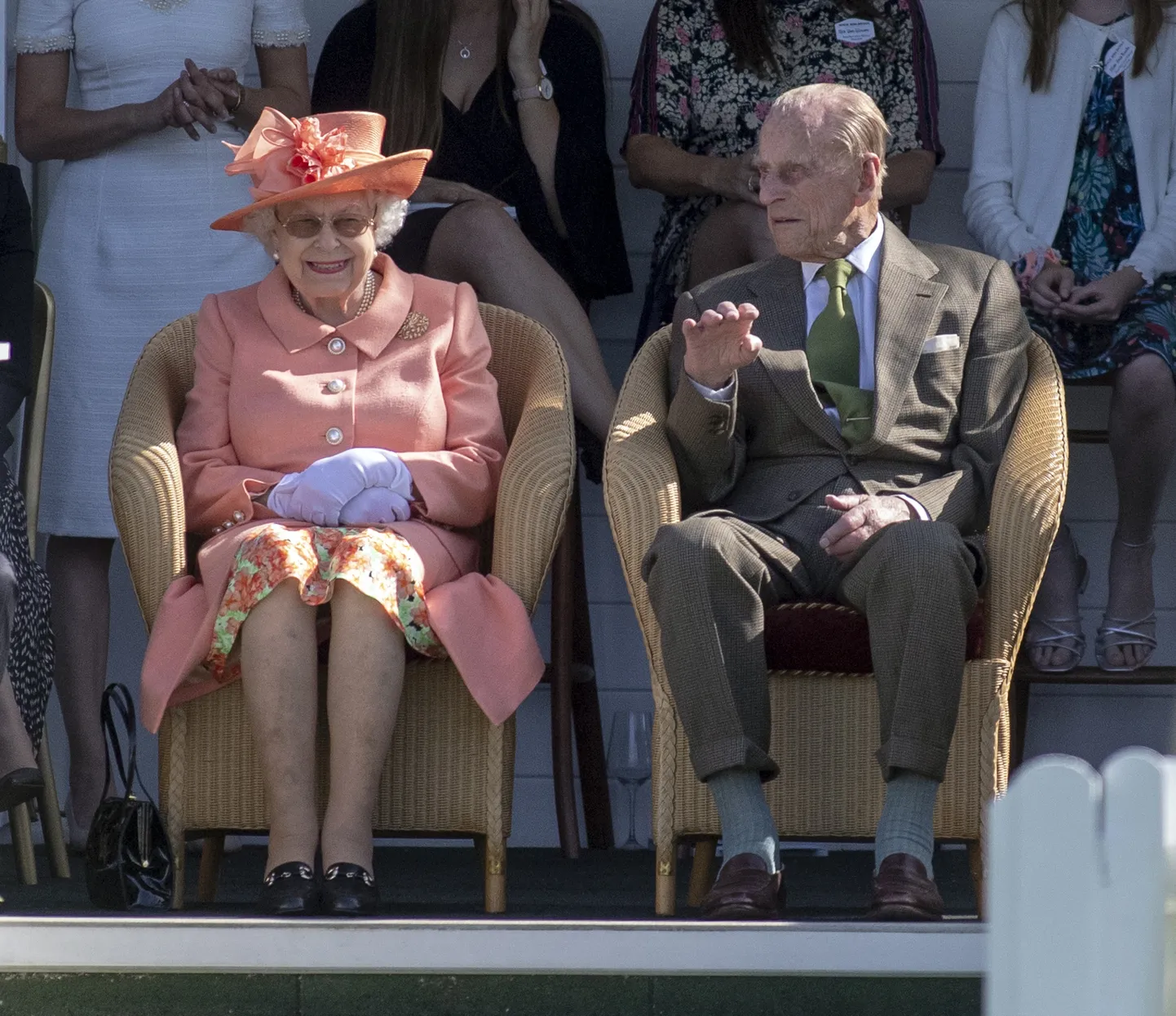 Kuninganna Elizabeth II ja Edinburghi hertsog Guards Polo Clubis. Windsor Great Park, Egham, Surrey.