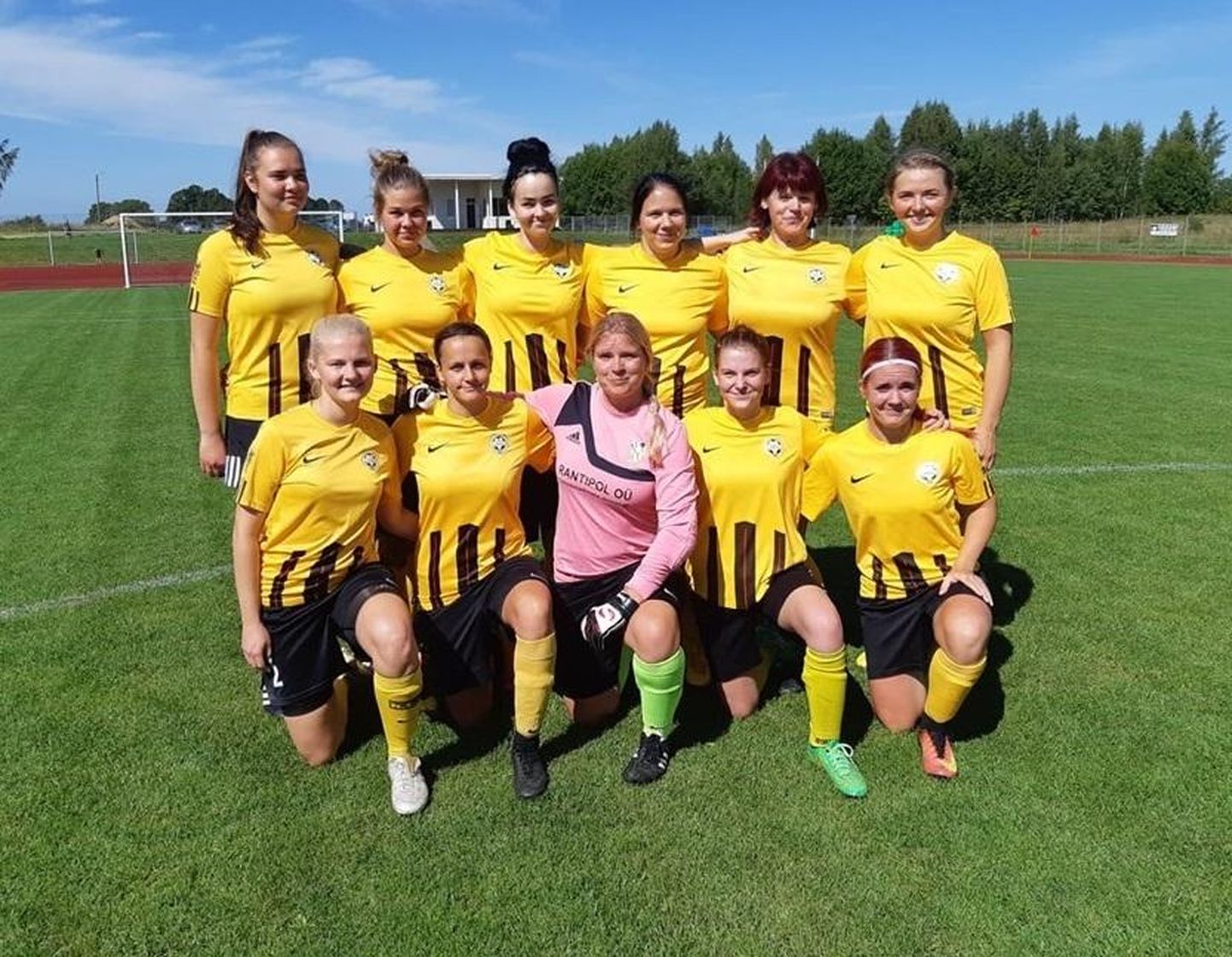 FC Lootos II naiskond