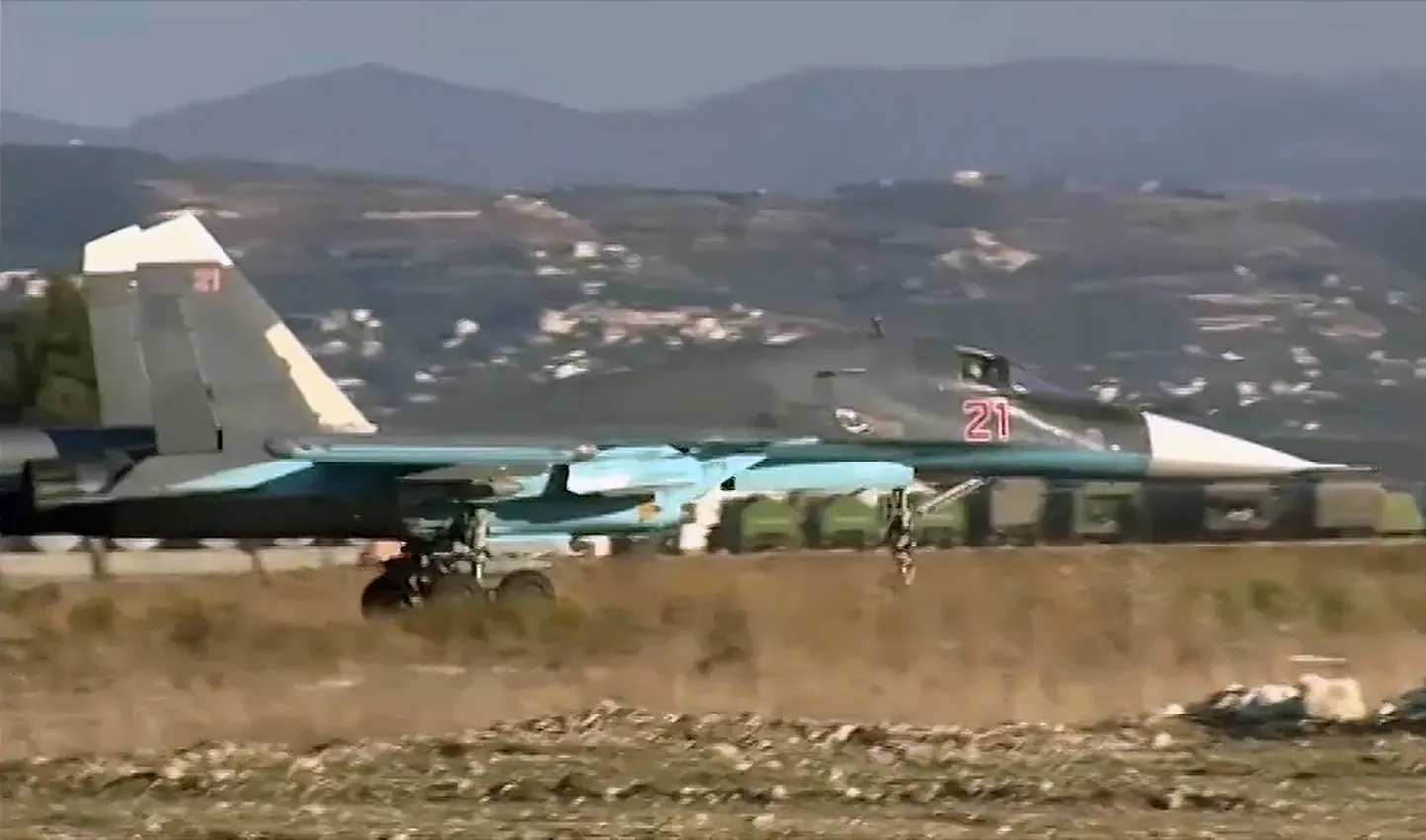 Су-35.