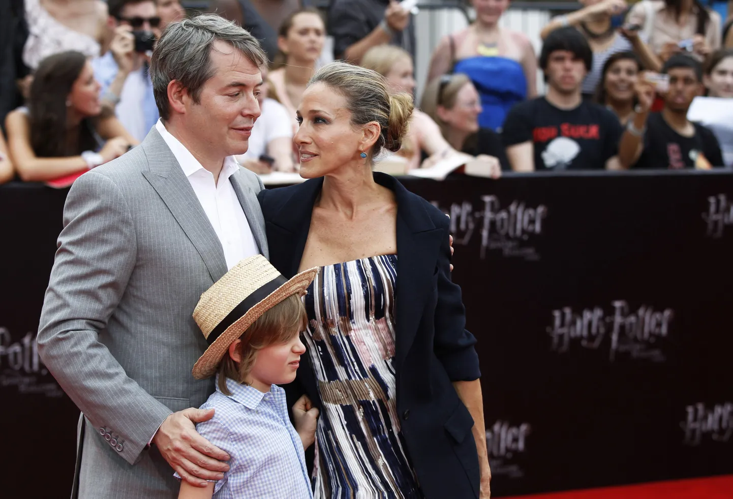 Näitleja Sarah Jessica Parker abikaasa Matthew Brodericki ja poja James Broderickiga.