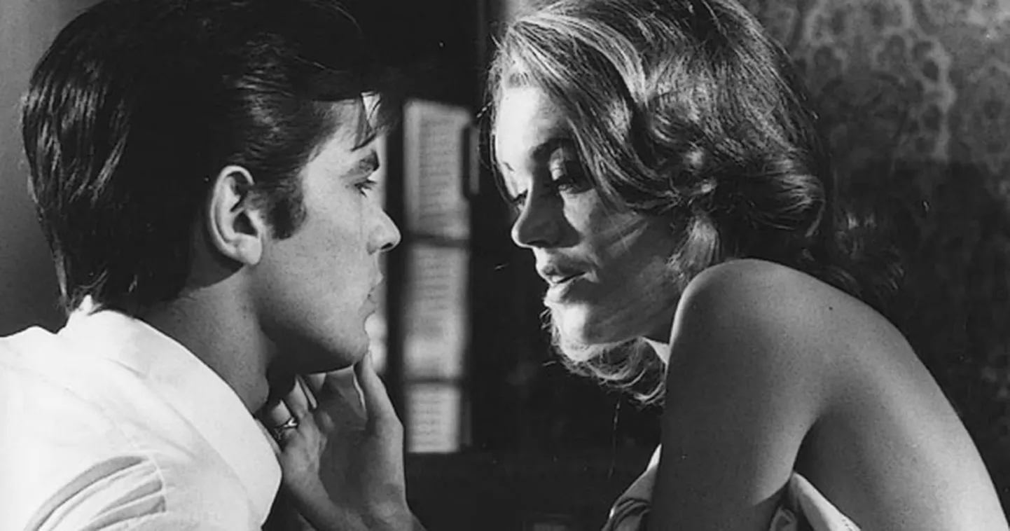 Alēns Delons un Džeina Fonda režisora Renē Klementa filmā "Plēsēji" (1964, Les félins/ Joy House).