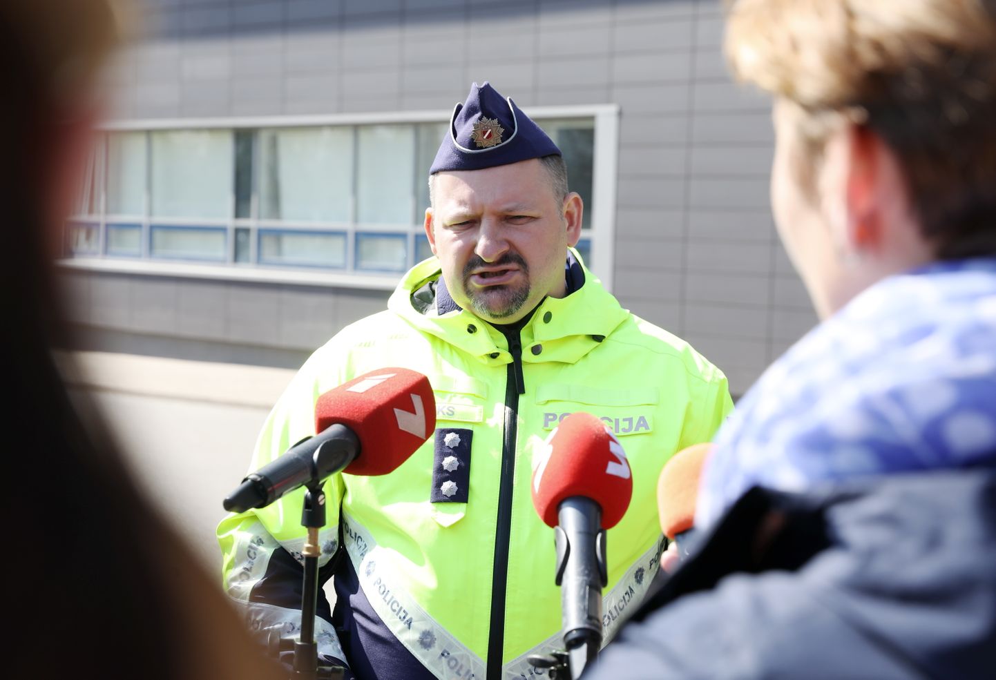 Valsts policijas priekšnieks Armands Ruks piedalās preses brīfingā, kurā informē par sievietes slepkavību Jēkabpils novadā.