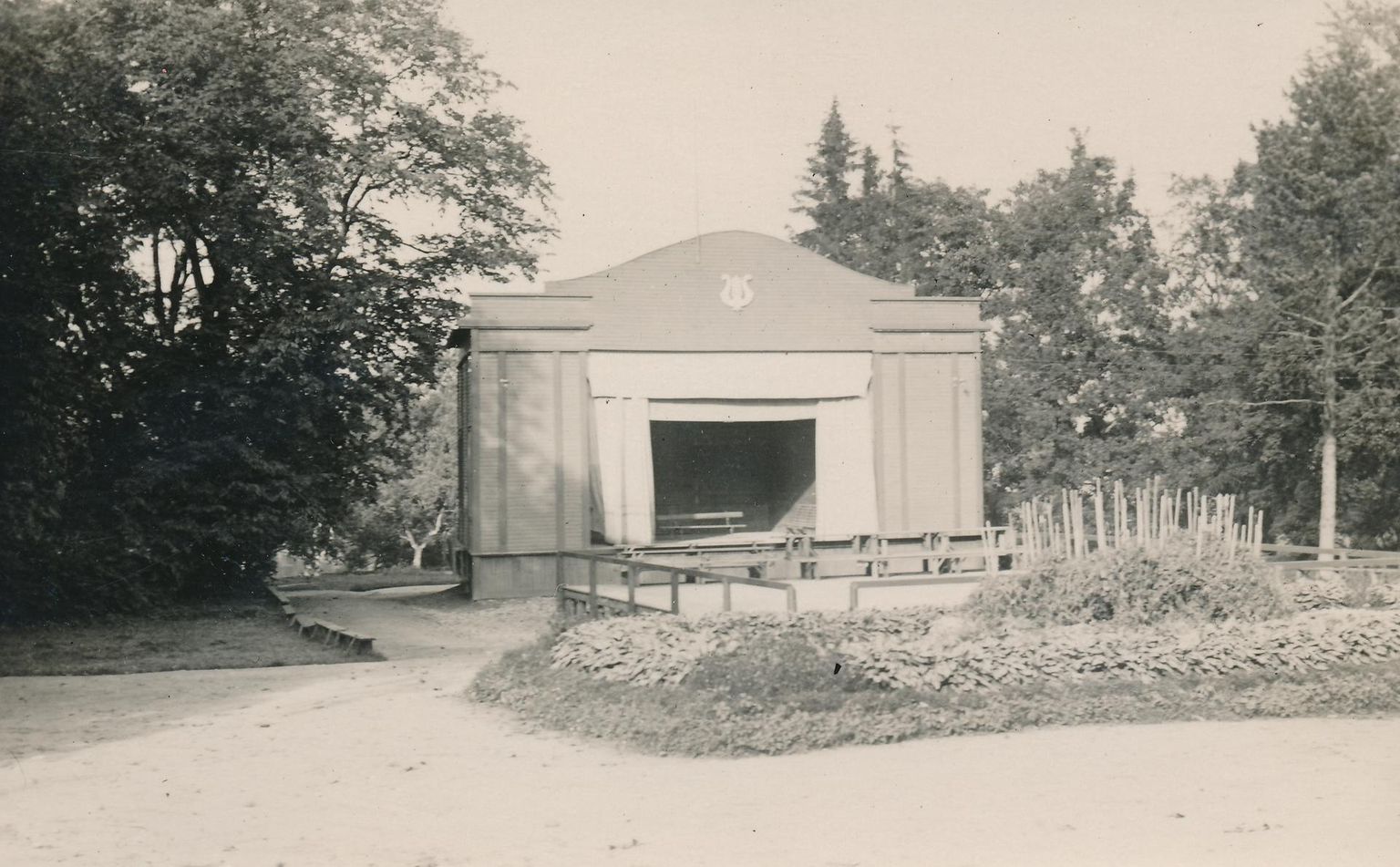 Kõlakoda ehitati Rakvere Rahvaaeda 1920. aasta suvel.