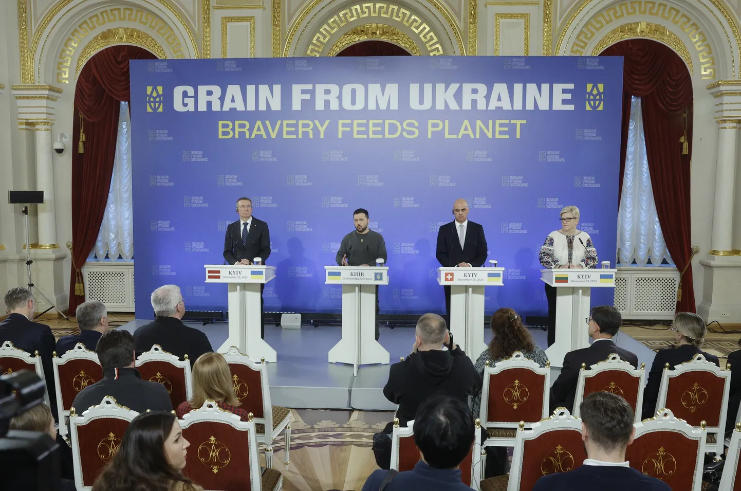 Пресс-конференция после международного саммита "Зерно из Украины" в Киеве