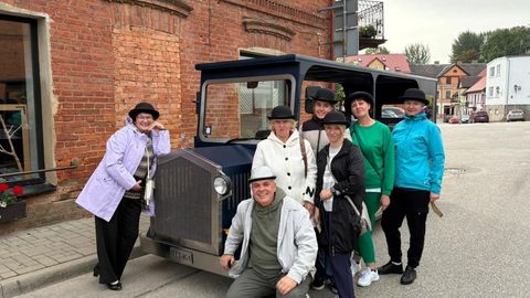 Amatierteātris "Vārava" karnevāla noskaņās svinēs 15 gadu jubileju