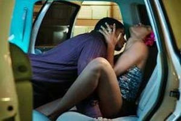 Как заняться сексом в автомобиле (18+)