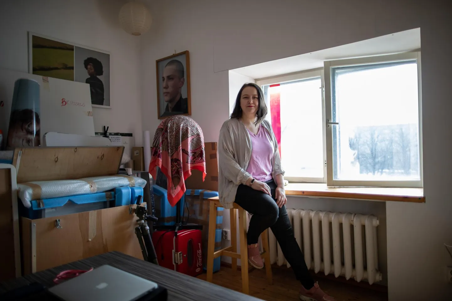 Tanja Muravskaja oma ateljees Vabaduse väljakul.