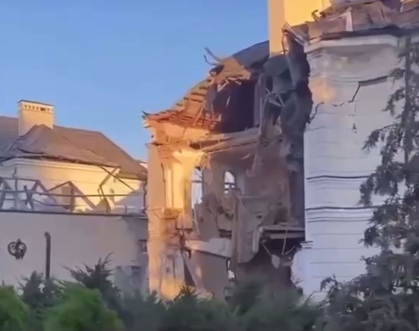 Предположительно, разрушенный дом погибшего Алексея Вадатурского, Украина