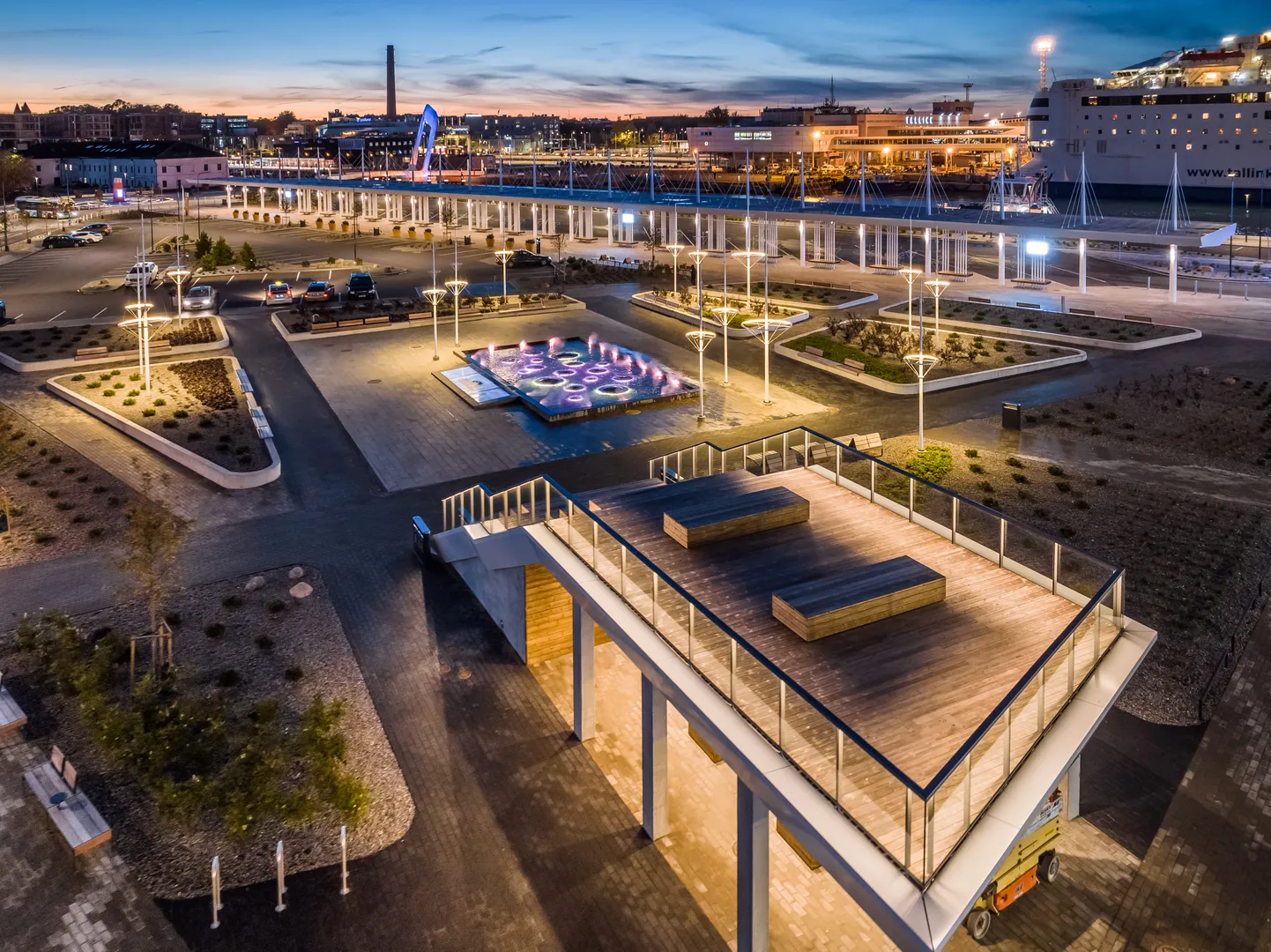 D-terminali väliala.
