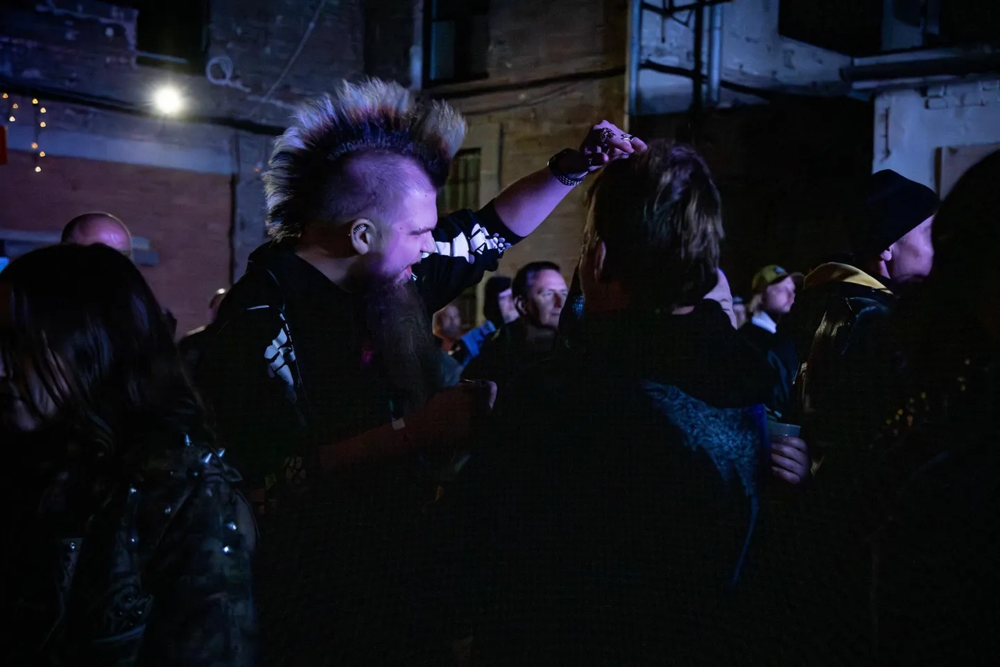 Pärnu endises vanglas toimunud festivalil Punktuur käisid laval ansamblid Velikije Luki, The Belka, The Satones, Keskkool, Skoone ja Rivaalid.