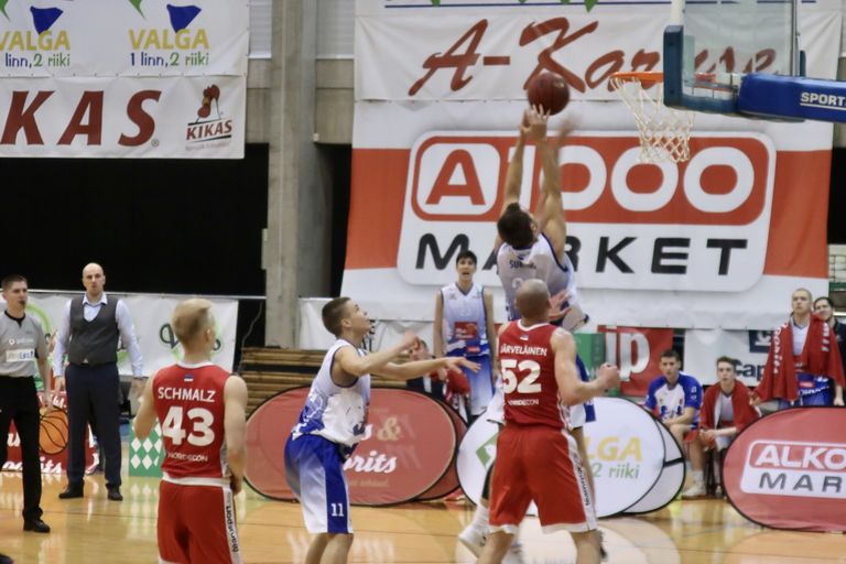Valga-Valka korvpallimeeskond BC Valga-Valka / Maks & Moorits diskvalifitseeriti Paf Eesti-Läti meistriliigast, kus hoidis juba enne seda seika viimast kohta.