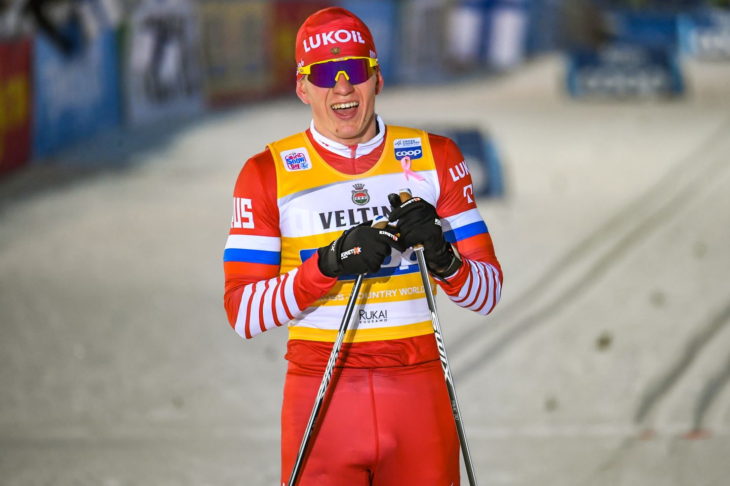 Россиянин Александр Большунов - один из двух главных претендентов на звание "Короля мировых лыж"