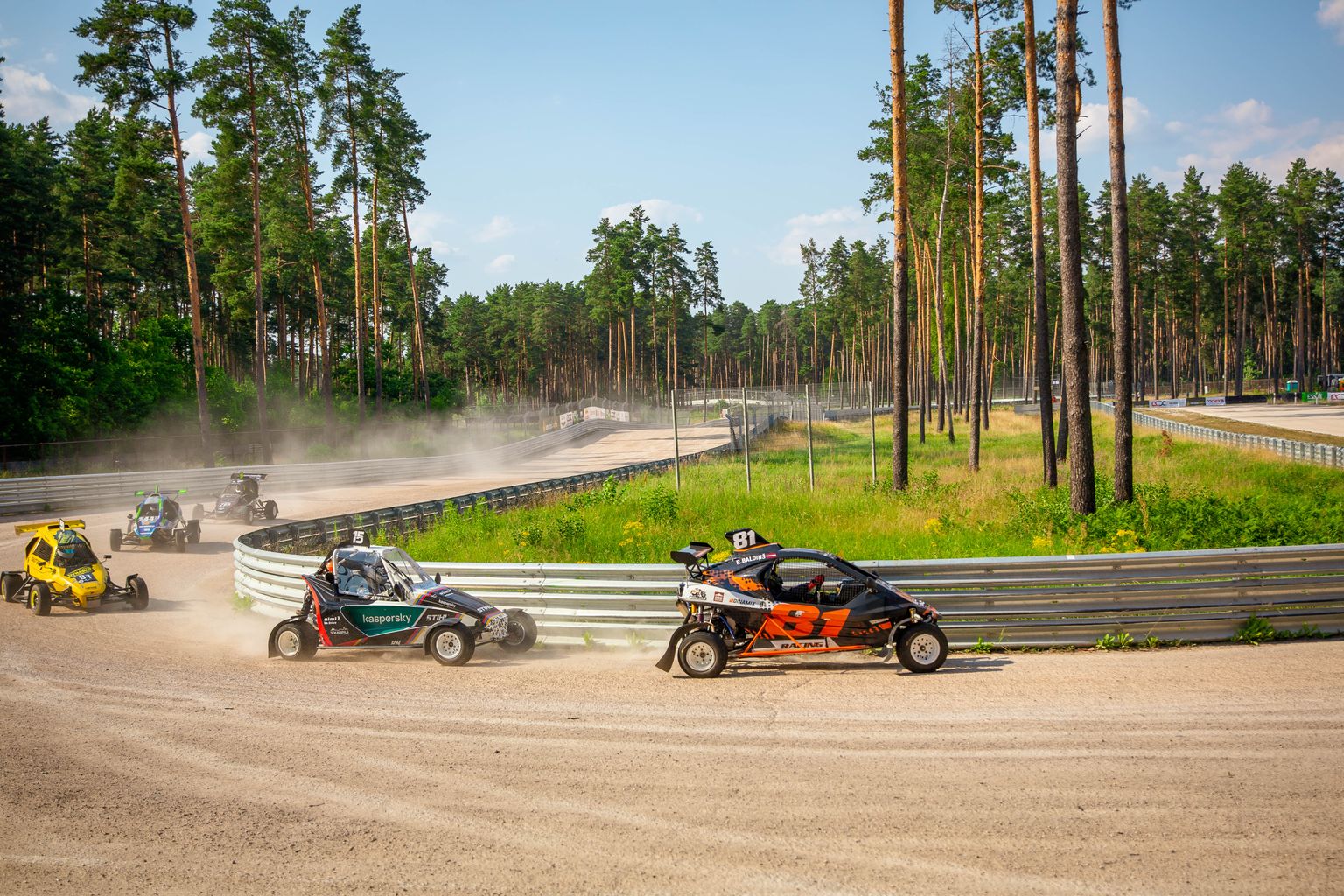 Bagiji Biķernieku rallijkrosa trasē