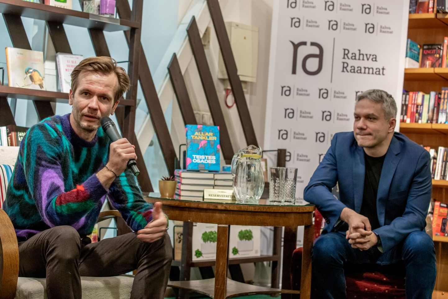 Allar Tankler esitles oma eelmist raamatut «Teistes osades» kahe aasta eest Pärnus. Autoriga vestles Andrei Korobeinik.