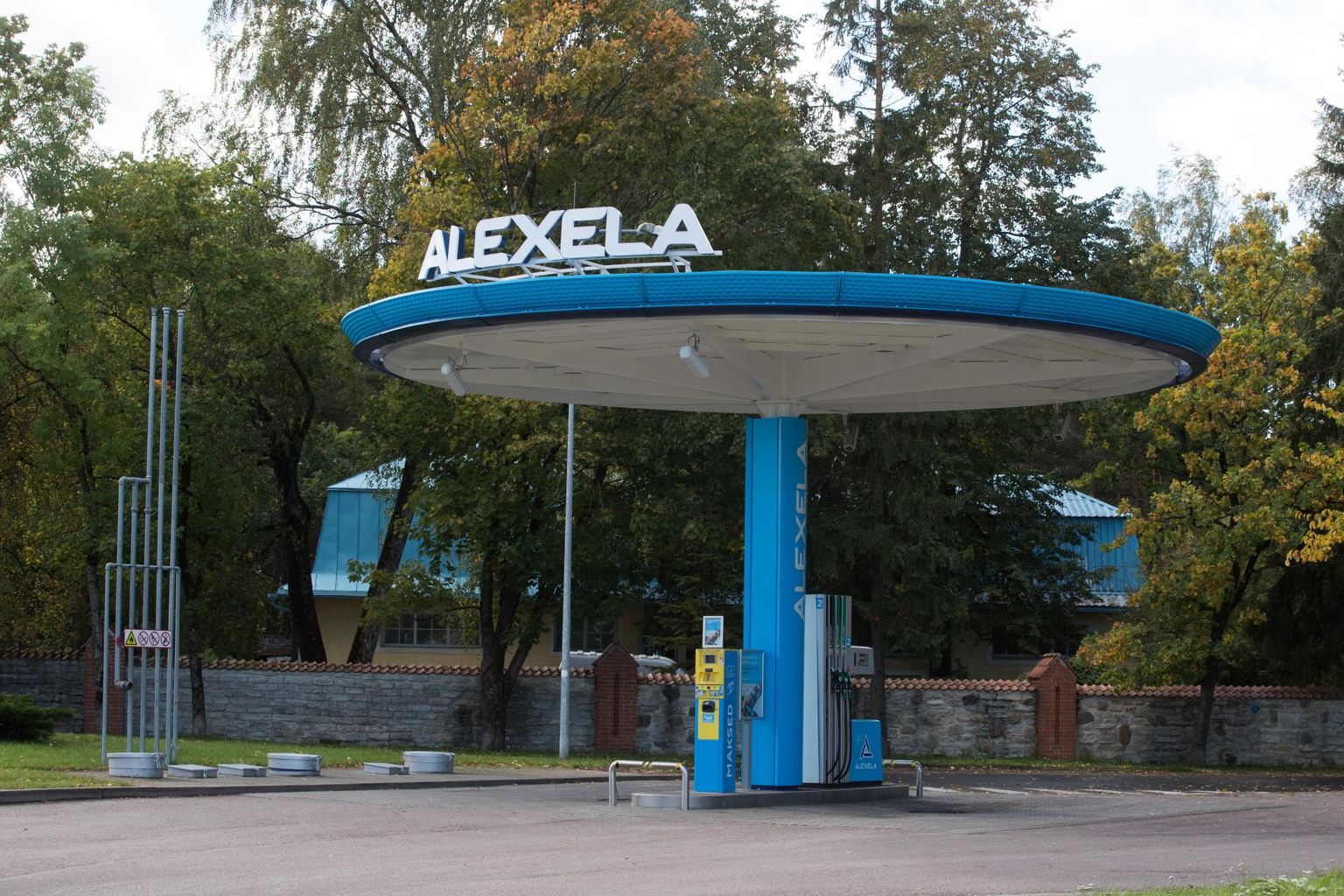 Alexela automaattankla Tallinnas.