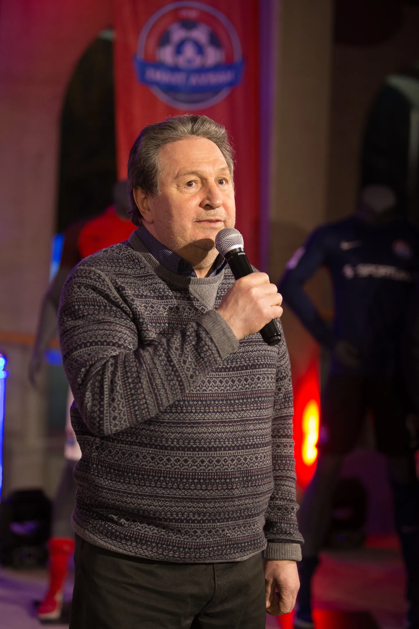Narva Transi president Nikolai Burdakov otsib praegu meeskonda nii head ründajat kui ka uut peatreenerit.