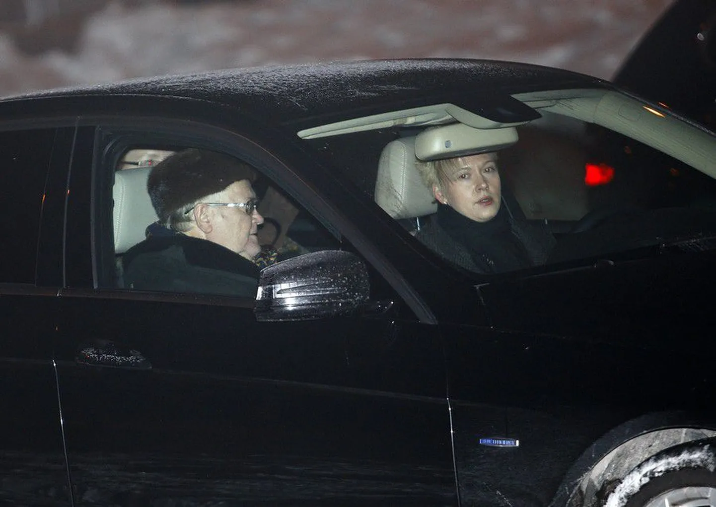 Edgar Savisaar käis daamidega Pugatšova kontserdil.