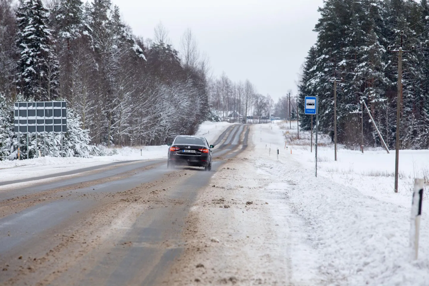 Kergliiklustee võiks valla ja kohalike arvates alata Mustriku bussipeatusest ja liituda seejärel juba olemasoleva kergliiklusteega.
