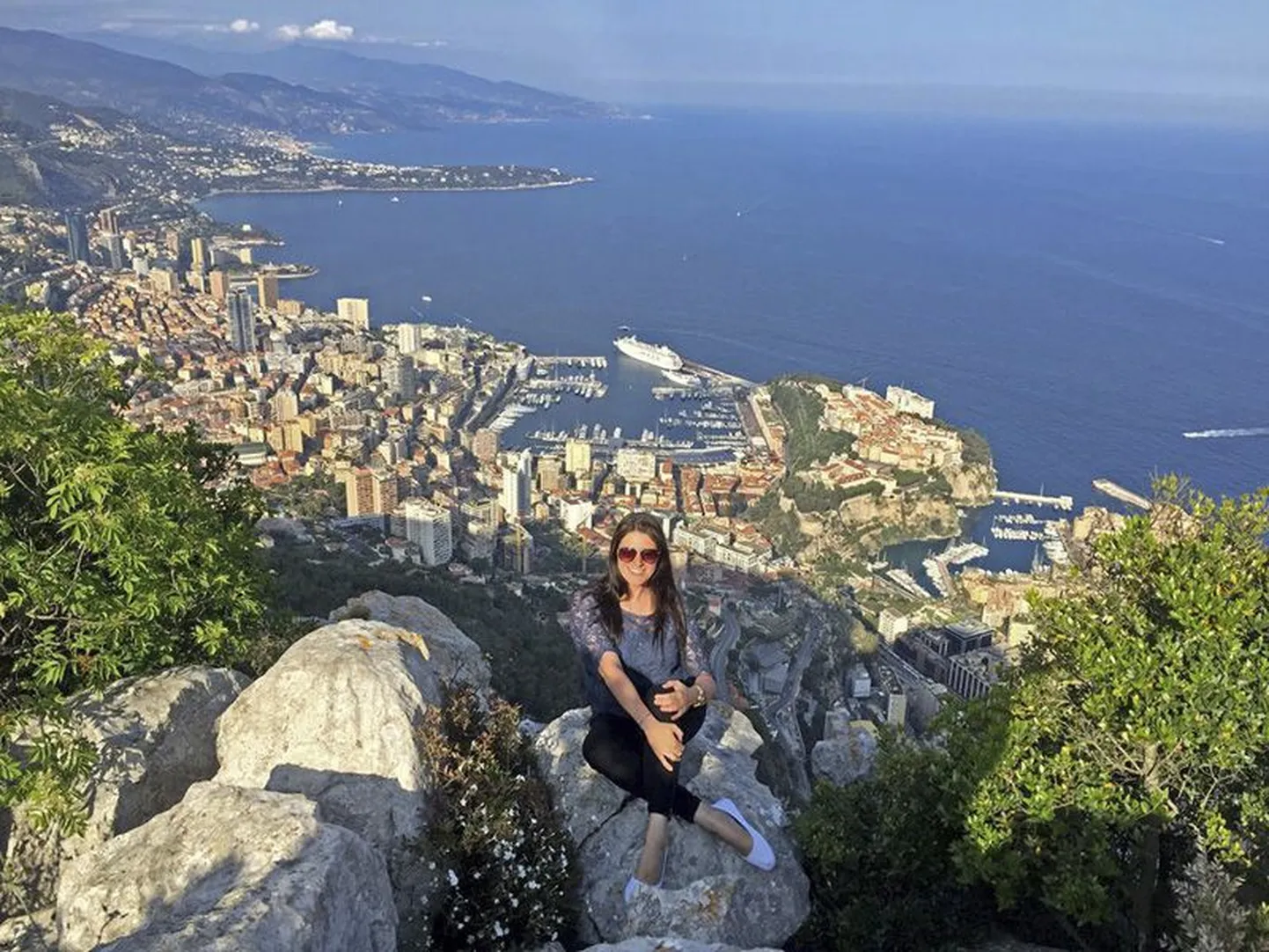 Rakveres sündinud-kasvanud Kristel Nurmist vastas Monaco rahvusvahelise ülikooli vastuvõtukomisjoni ettekujutusele luksushotelli teenindajast.