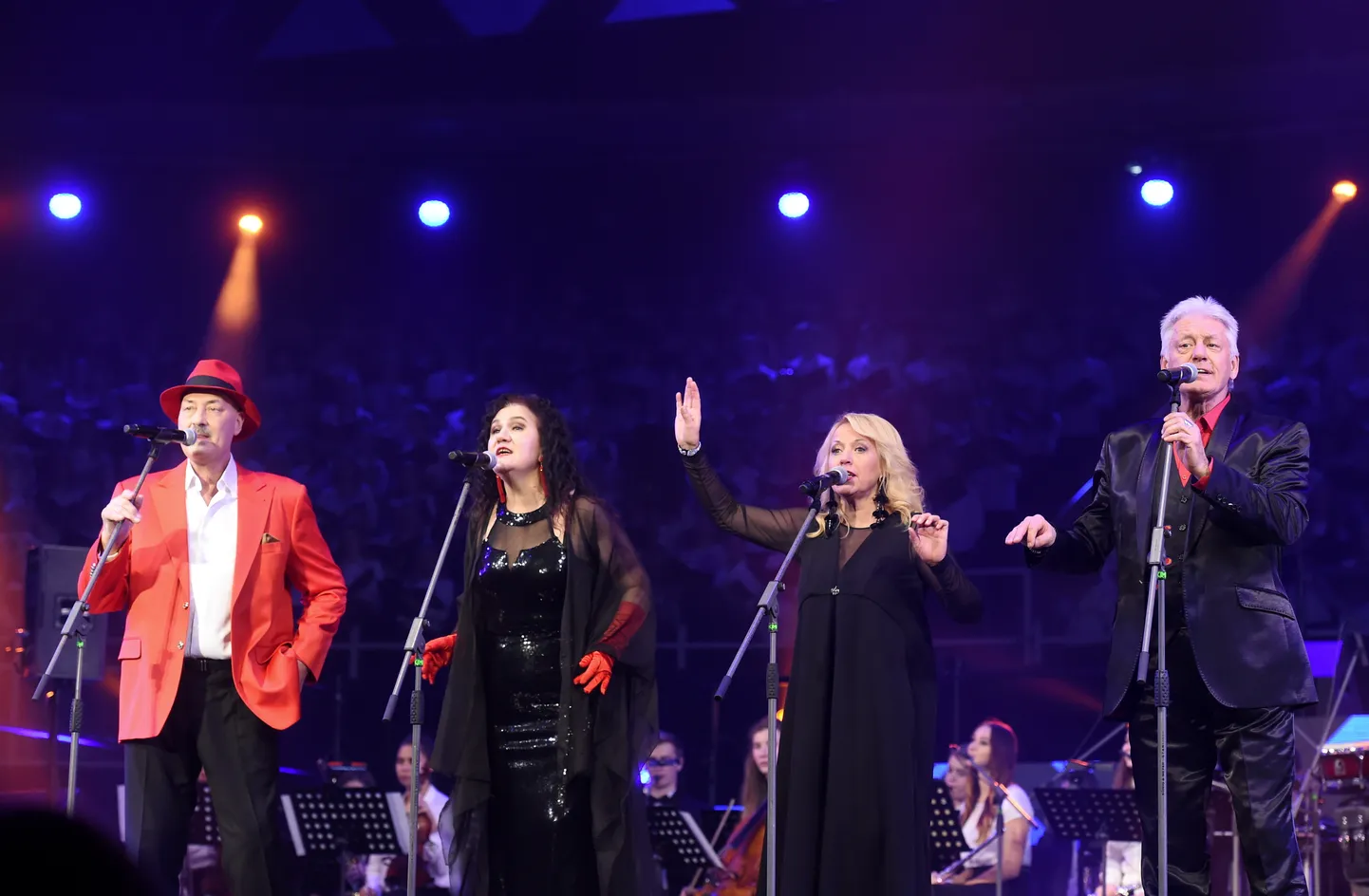 Grupas "Eolika" dalībnieki Dainis Dobelnieks (no kreisās), Ilona Stepanova, Olga Rajecka un Viktors Zemgals.