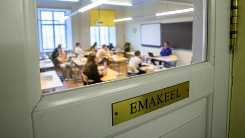 EESTI KEELE RIIGIEKSAM ⟩ Probleemid emakeele riigieksami hindamisel jätkuvad: 129 õpilasel tõsteti tagantjärele punktisummat