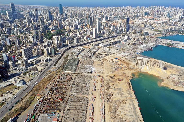 Droonifoto Liibanoni Beiruti sadamast mitu nädalat pärast plahvatust