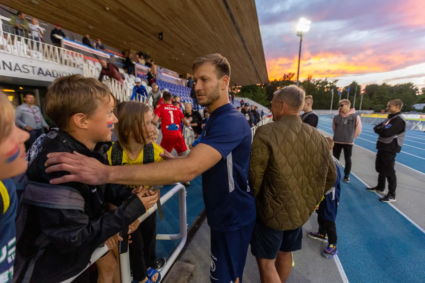 Ragnar Klavan fänne toetuse eest tänamas.