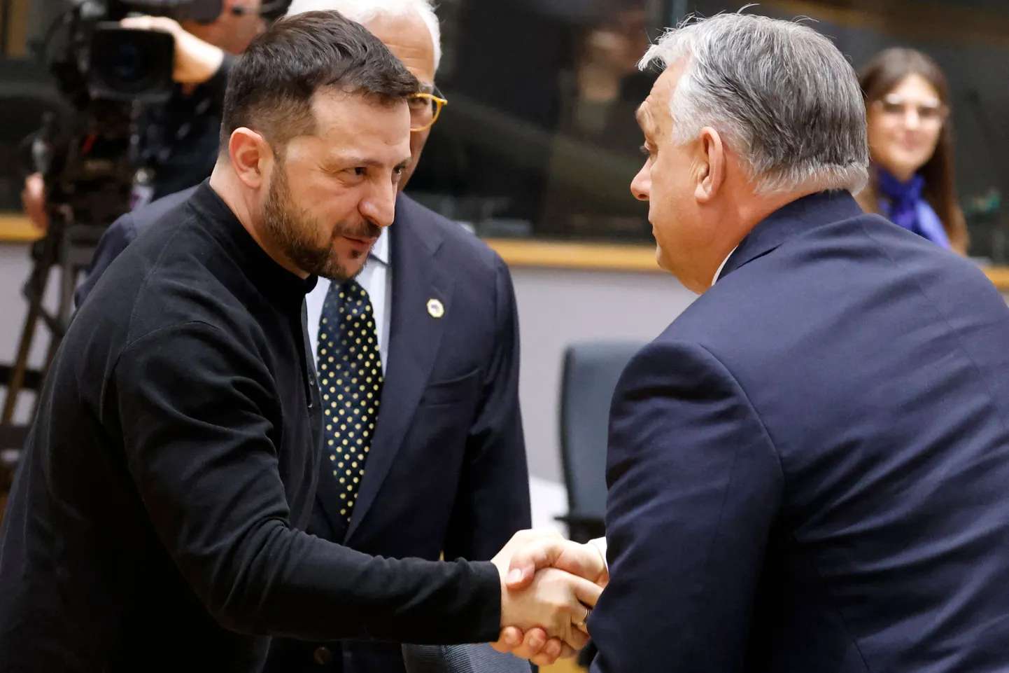 Ukraina president Volodõmõr Zelenskõi ja Ukragi peaminister Viktor Orban Euroopa Ülemkogul.