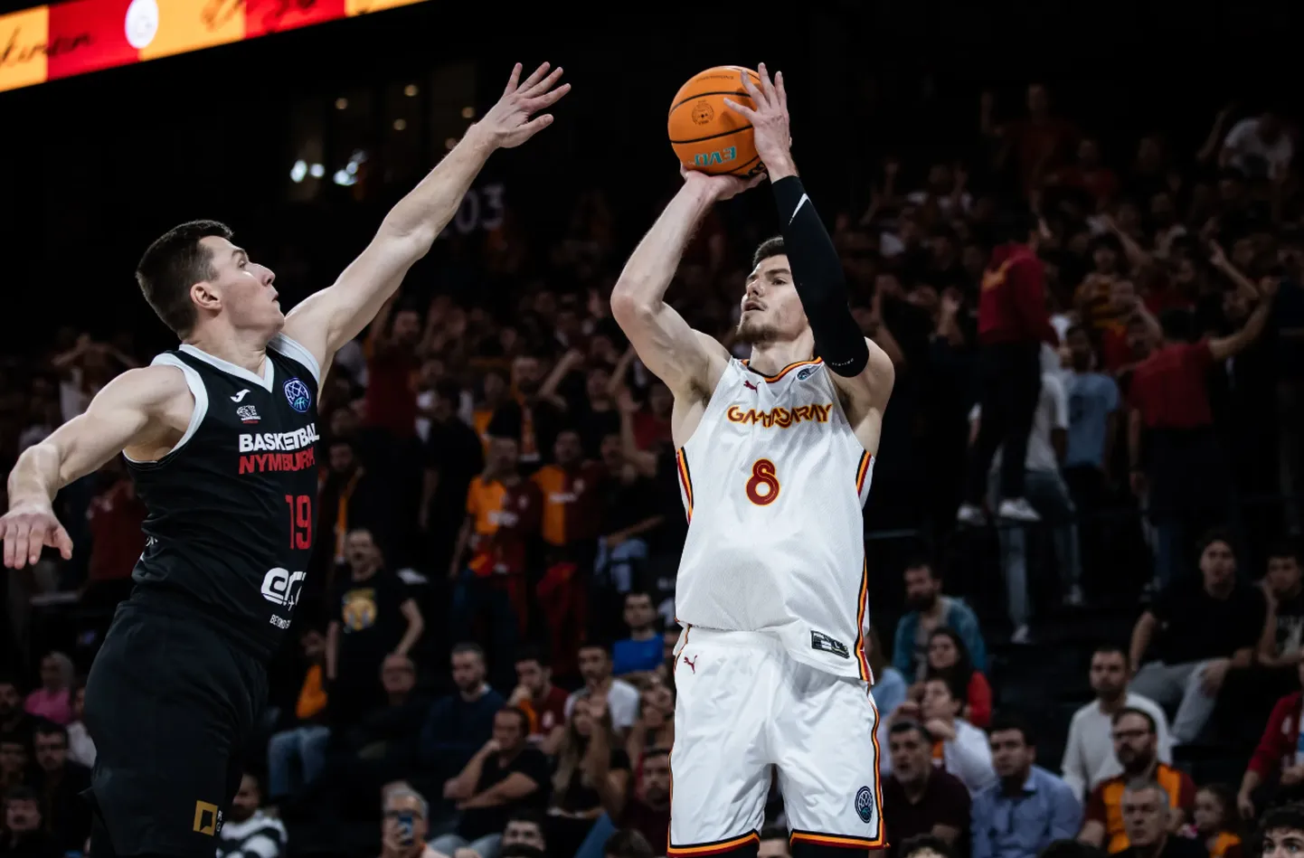 Latvijas basketbolists Roberts Blumbergs