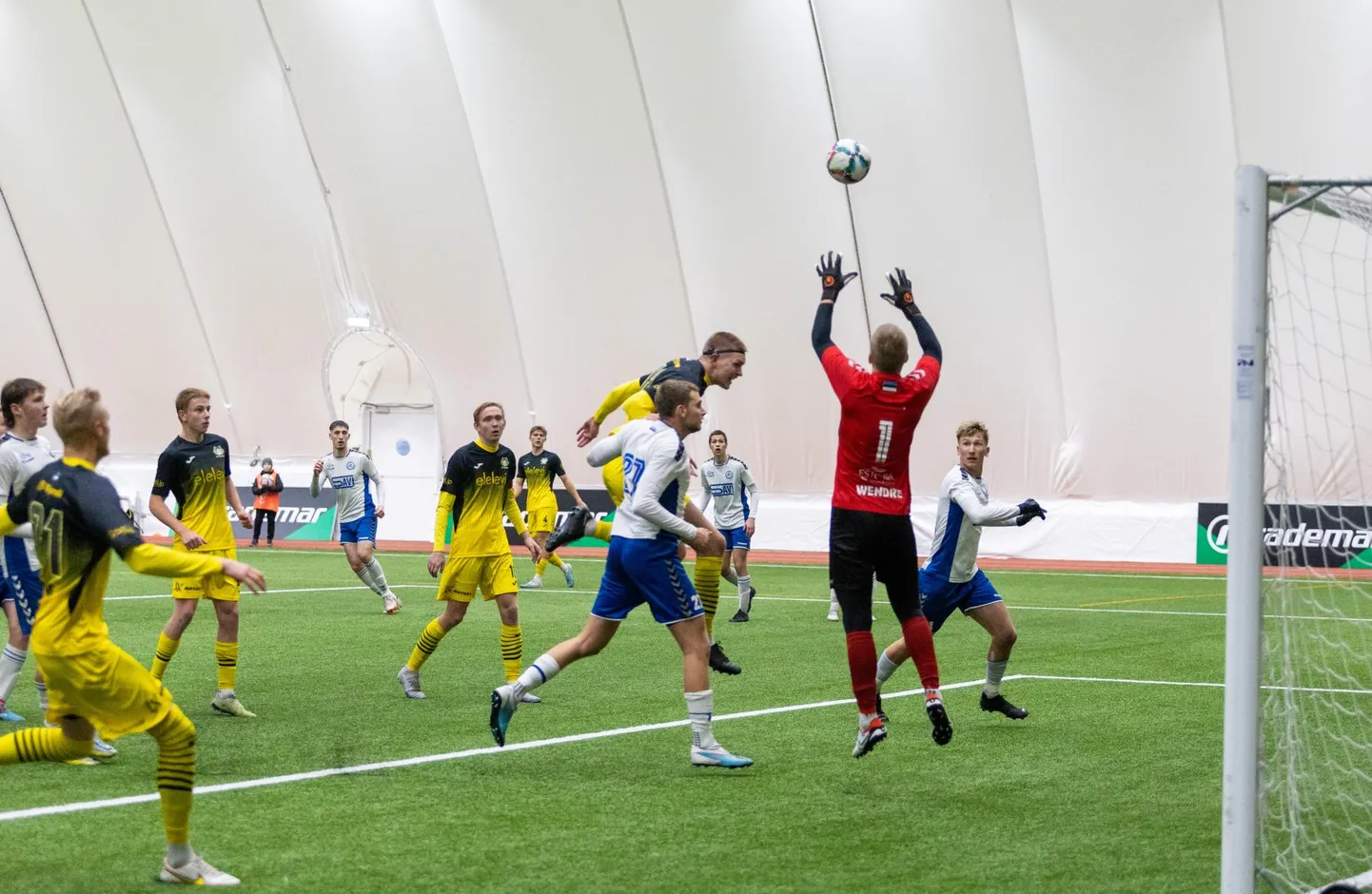 Viljandi Tuleviku esindusmeeskond lõpetas liigahooaja koduhallis 1:0 võiduga Pärnu jalgpalliklubi üle.