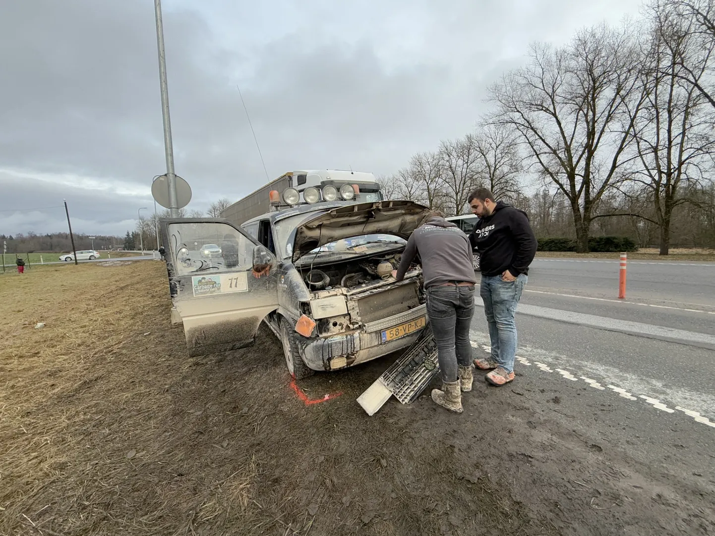 Hollandlased sattusid Türi-Allikul avariisse