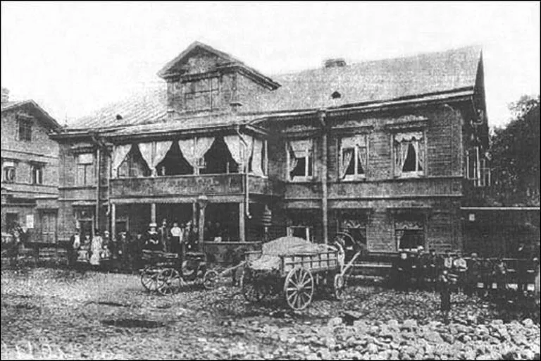 Trahter, ainus säilinud ülesvõte 1907. aastast