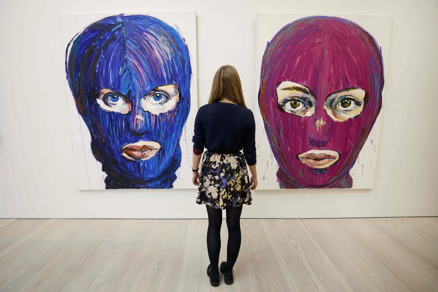 Lusine Djanjani taiesed "Pussy Icons" 2017. aastal näitusel Londoni galeriis.