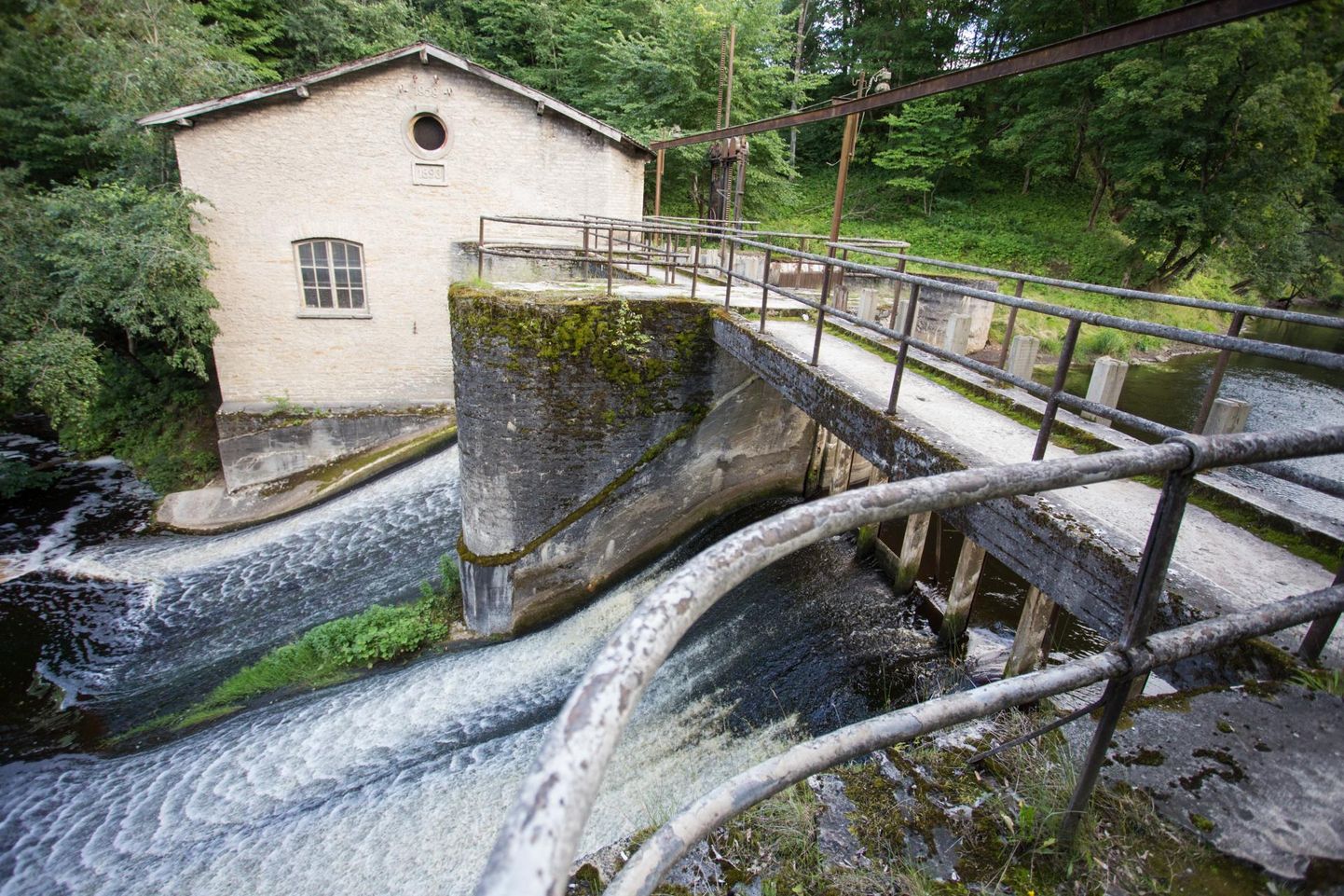 Kunda hüdroelektrijaam on Baltimaade ja Loode-Venemaa vanim omataoline. Pais on ehitatud 1893. aastal.