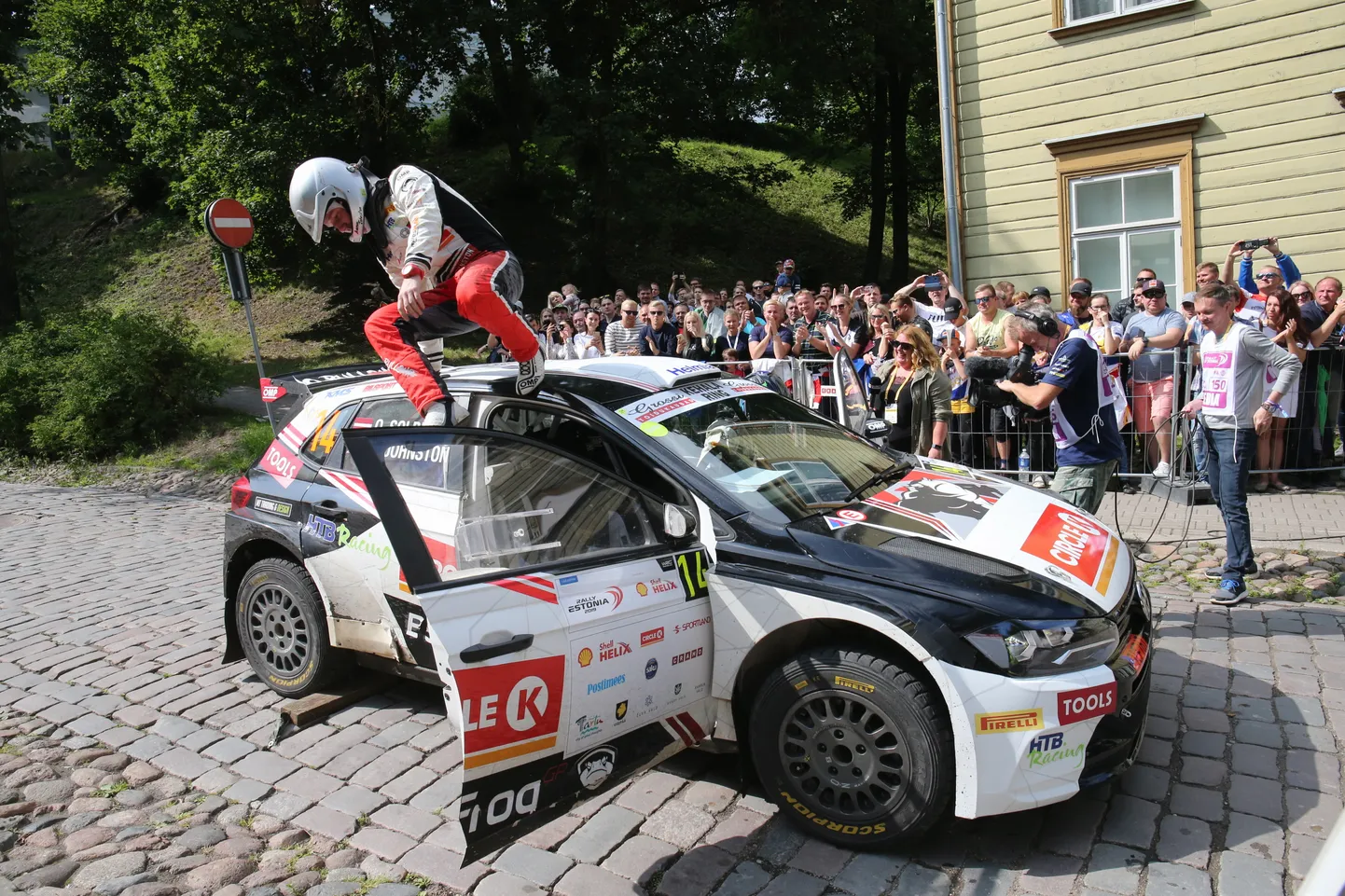 Rally Estonia 15. kiiruskatse Tartu linnas. Pildil Oliver Solberg ja Aaron Johnston.