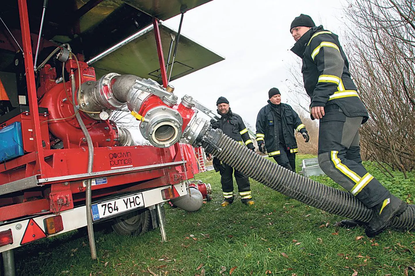 Pärnus sai õppuse ajal näha võimsat pumpa, mida kasutatakse üleujutuse tagajärgedega võitlemisel.
