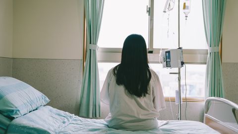 Skandaal Tšehhis: arstid katkestasid kogemata vale naise raseduse