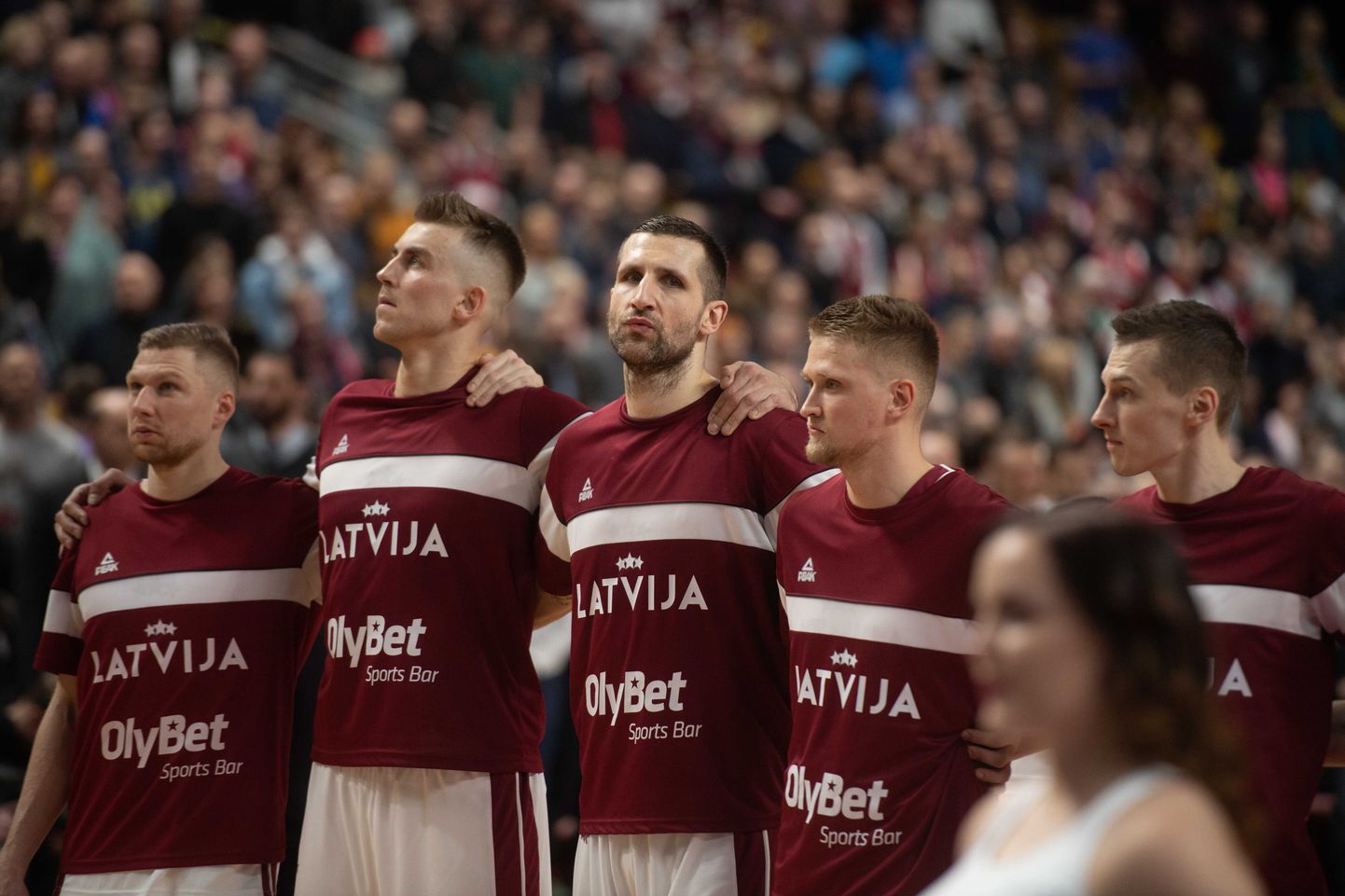 Latvijas izlases basketbolisti - Ingus Jakovičs, Mārtiņš, Meiers, Ronalds Zaķis, Aigars Šķēle, Kaspars Vecvagars