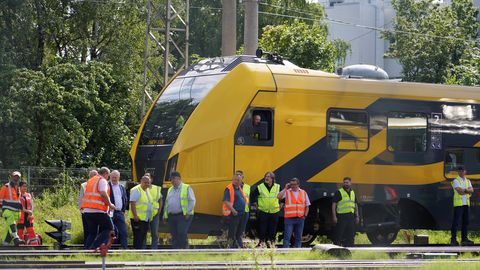 Noskaidrots, kādēļ augustā Rīgā notika pasažieru vilciena un drezīnas sadursme