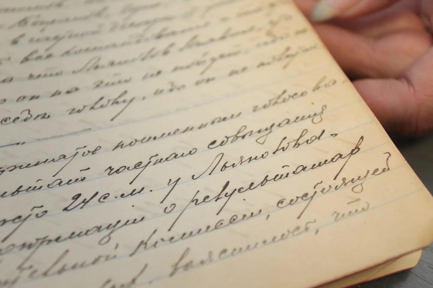 Pjotr Bogdanovi päevik: haritud inimese kauni käekirja näide 1920. aastaist.