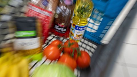POSTIMEHE OSTUKORV ⟩ Ostukorvide hinnavahe kahanes märgatavalt, jaekettide seas toimus üllatav muutus