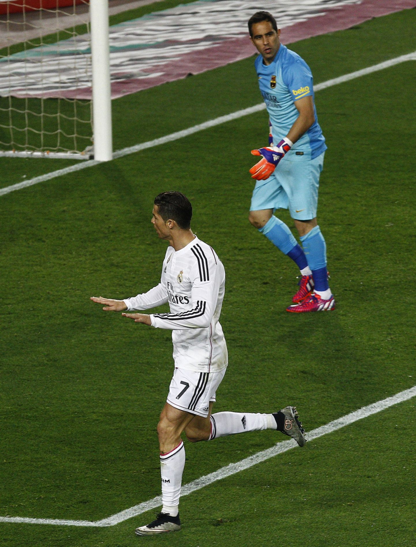 Cristiano Ronaldo (vasakul).