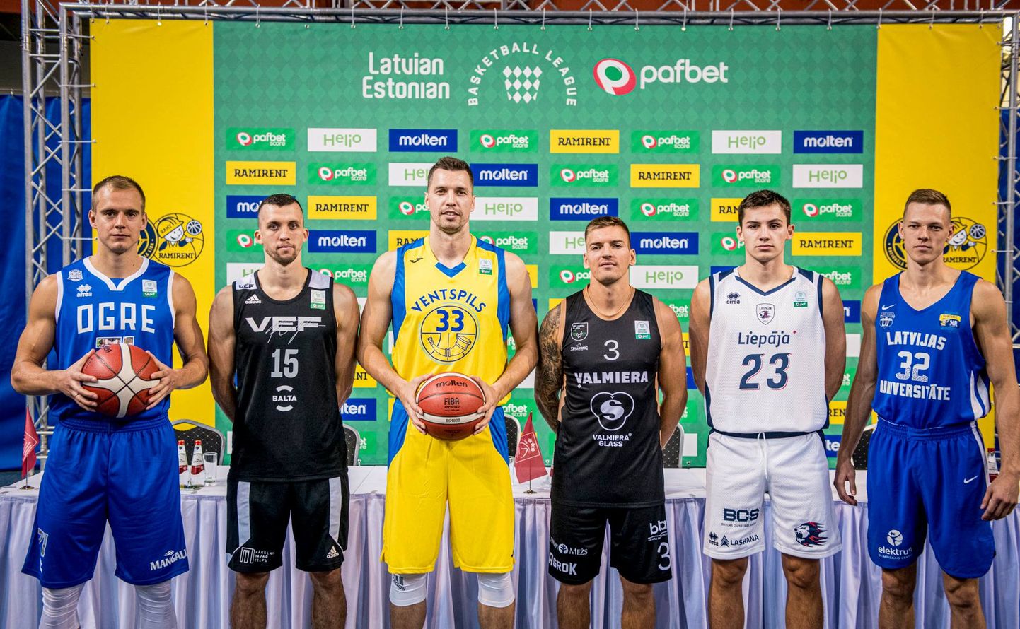 Visu Latvijas spēcīgāko basketbola klubu pārstāvji.