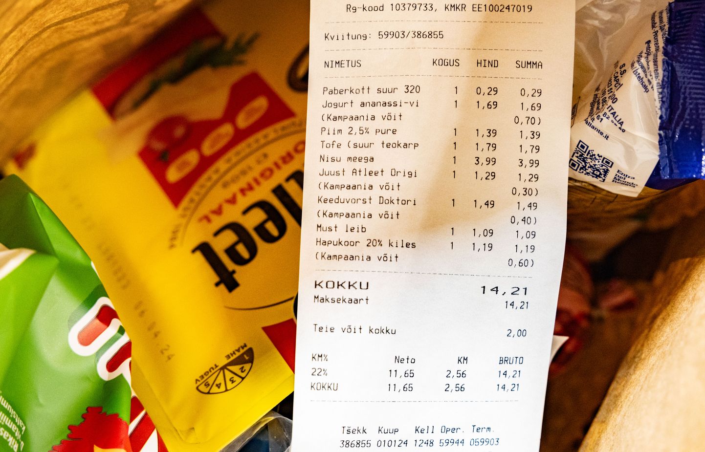 01.01.2024, Tallinn. Toidukaupade hinnad Selveris peale käibemaksu tõusu 22% peale. Foto Madis Veltman, Postimees