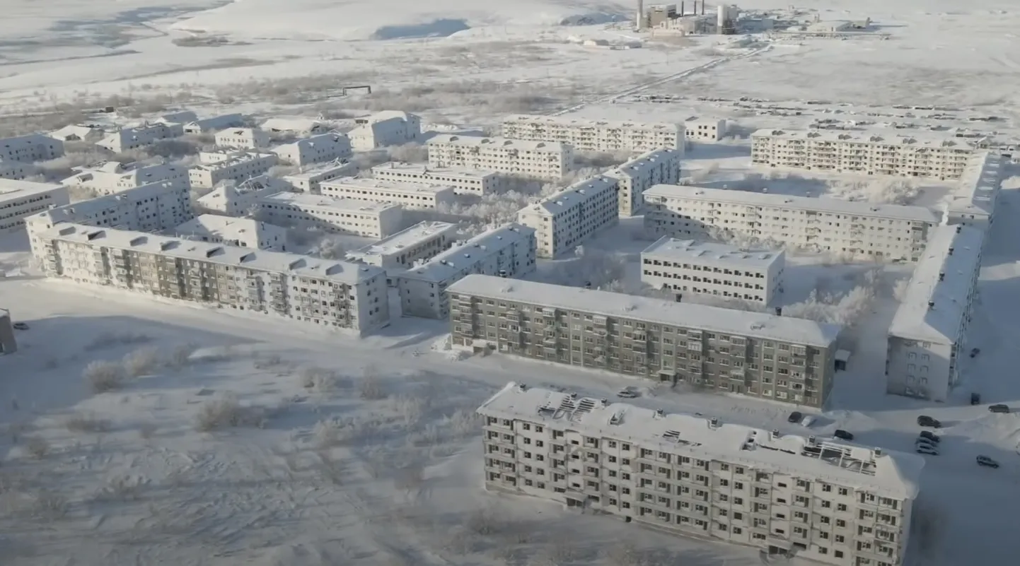 1931. aastal avastati Vorkuta asukohast Bolšezemelskaja tundrast kivisöelademed. Aastal 1932. hakati linna lähedale rajama sunnitöölaagrite võrku.